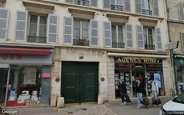 Façade : 71 rue de la Paroisse, Versailles