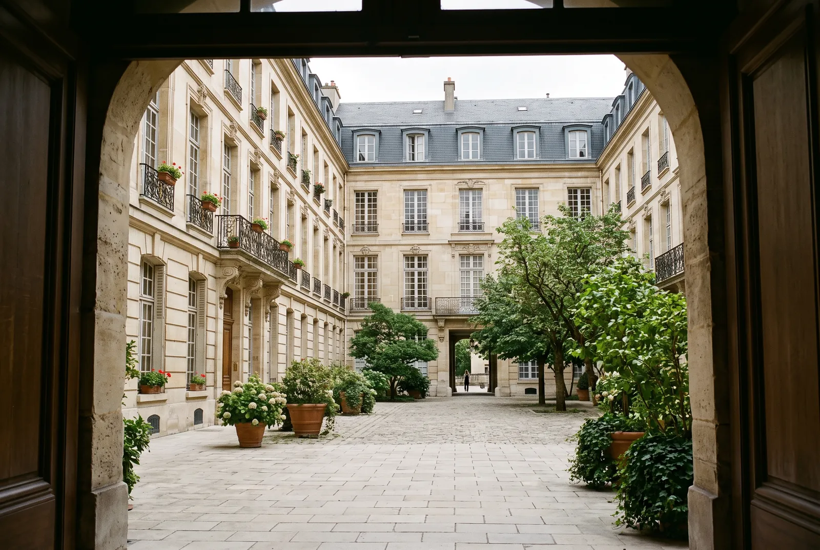 Cour intérieure d'un immeuble à Versailles